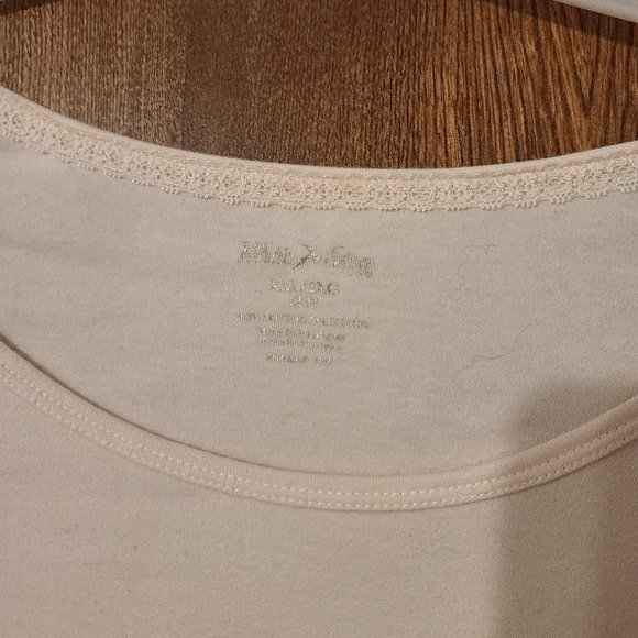 ** 2 for $20 ** White Stag Long Sleeve Peplum Shirt - Picture 2 of 2